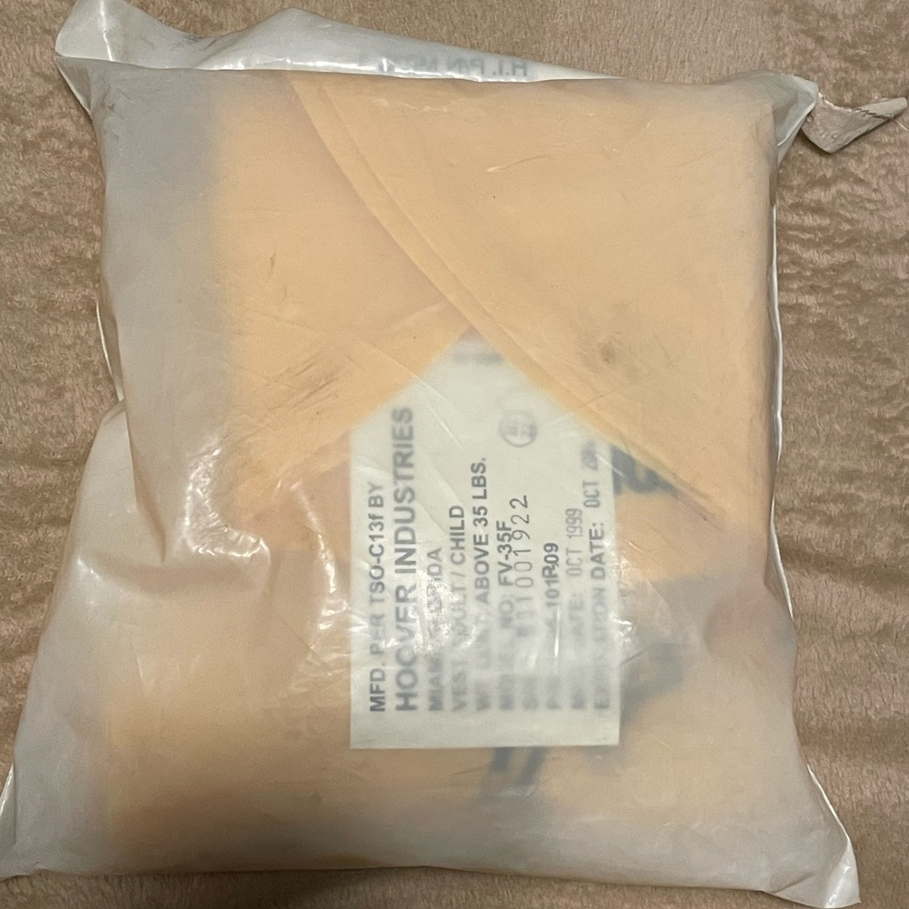 United States airlines life vest